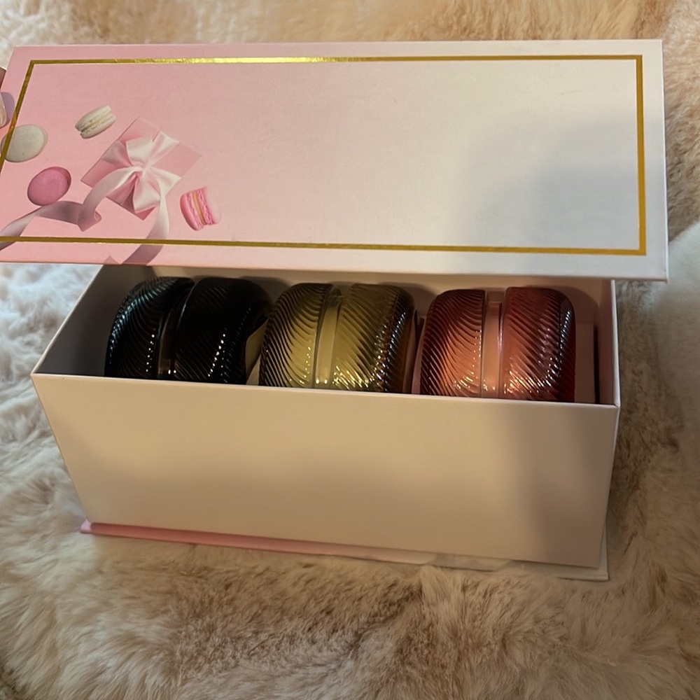 Huntington Home Macaron 3-Piece Candle Collection Set💖 - Picture 7 of 8